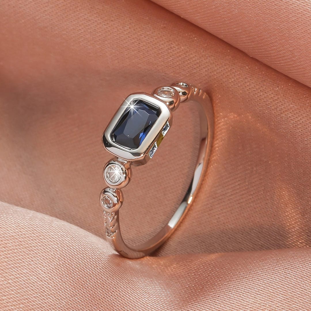 White Gold Windsor Sapphire Ring