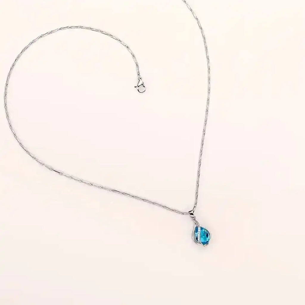 Elegant Vireaux Celestine Necklace
