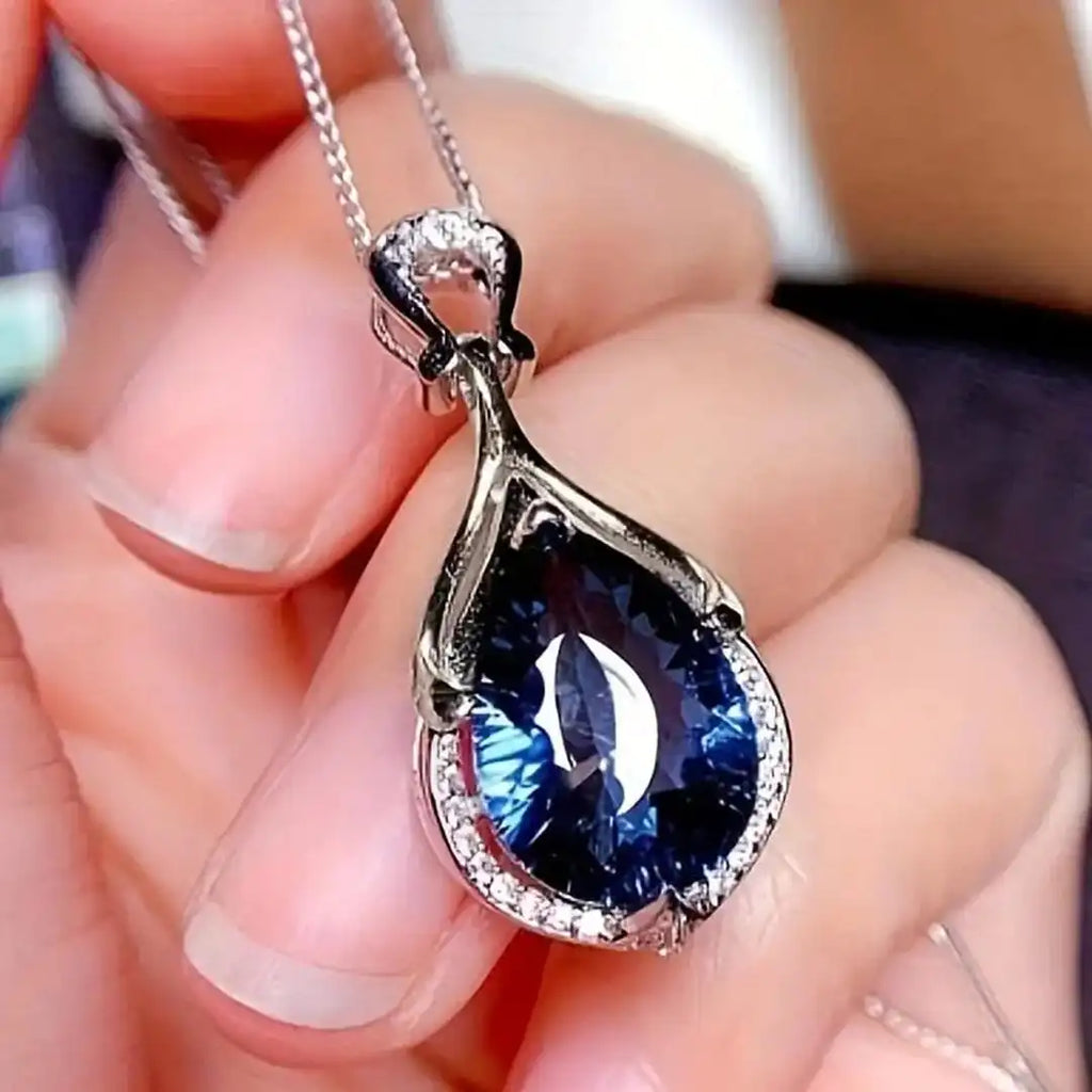 Alindra Feymora Necklace
