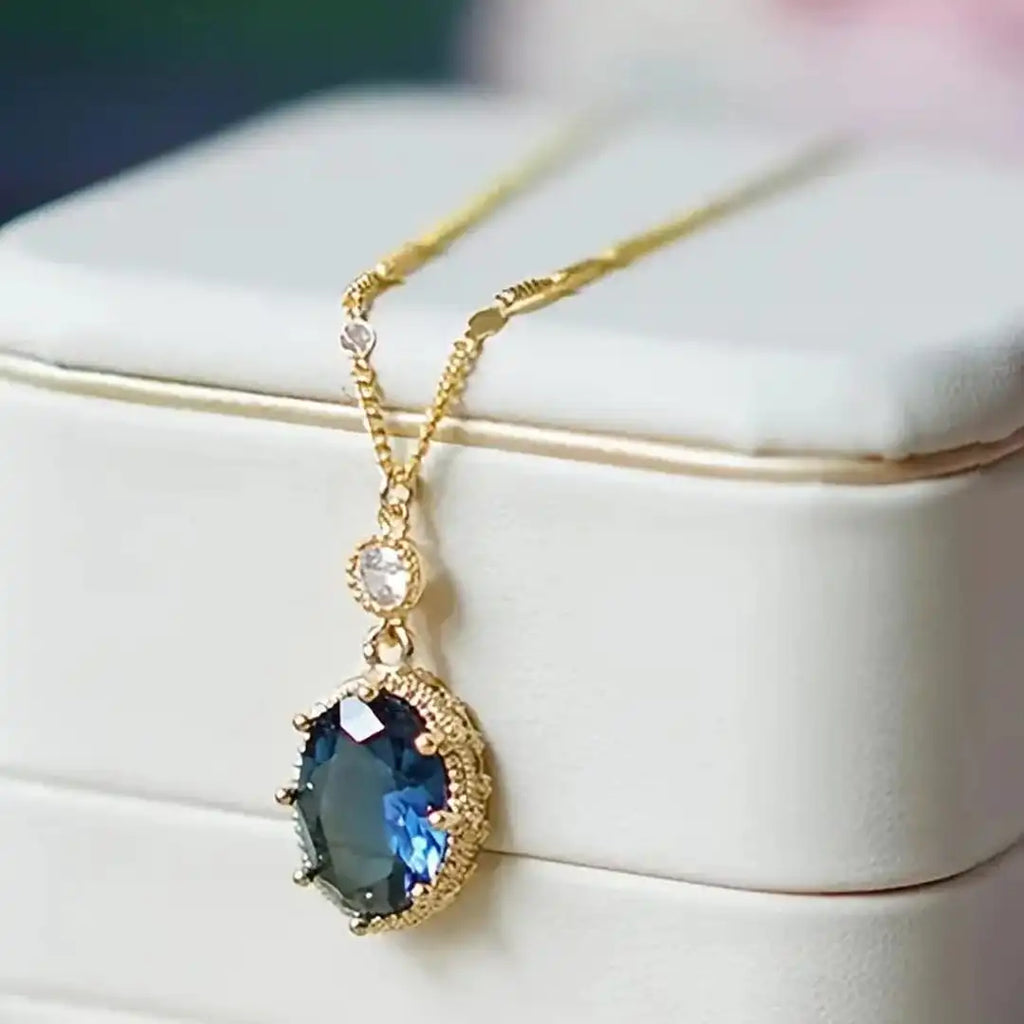 Thesia Lunebray Necklace