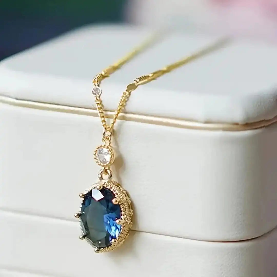 Thesia Lunebray Necklace