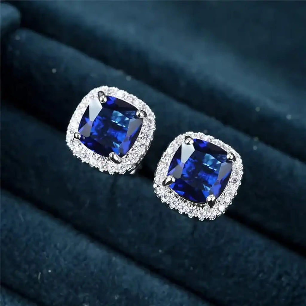 Saphir Stud Square Earrings