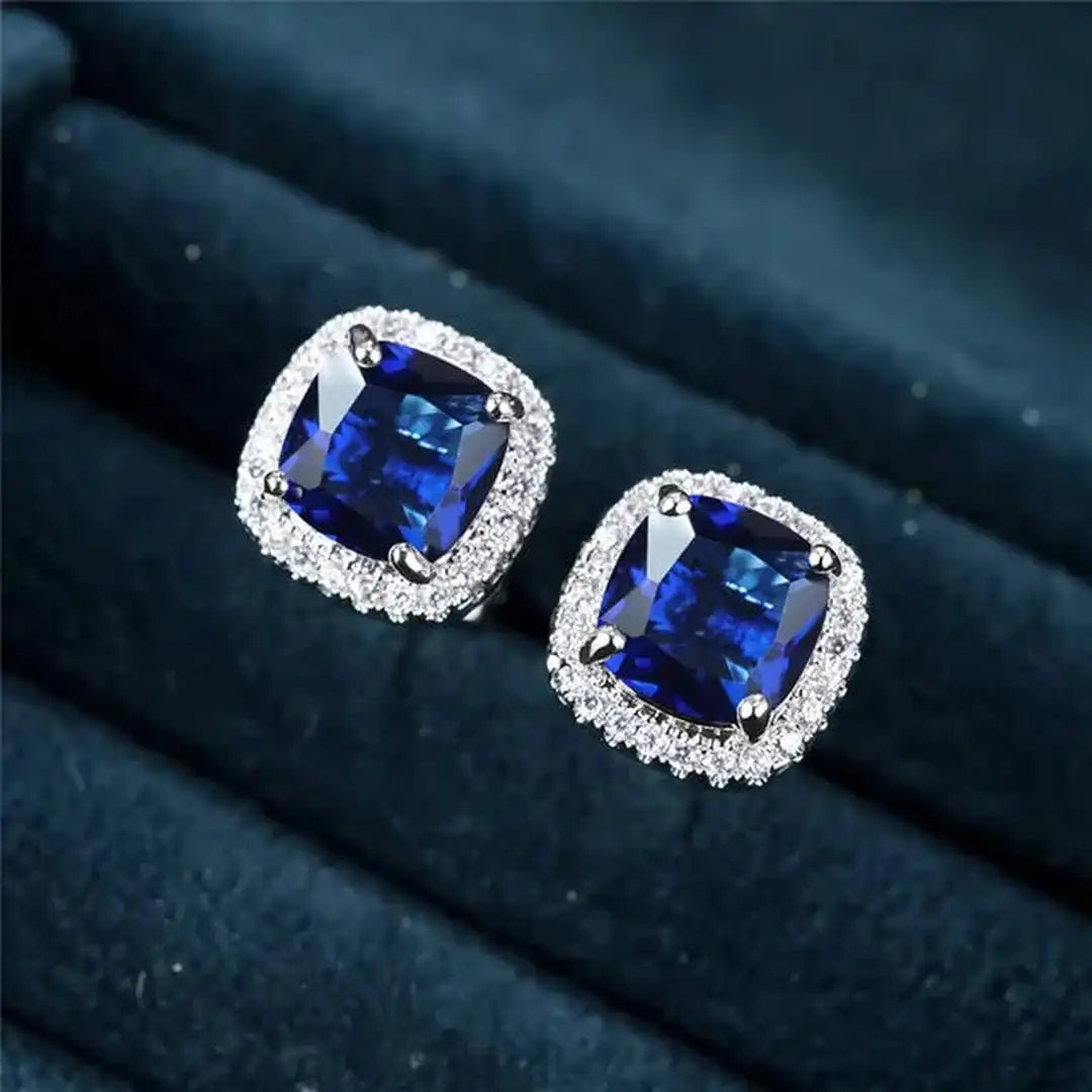 Saphir Stud Square Earrings
